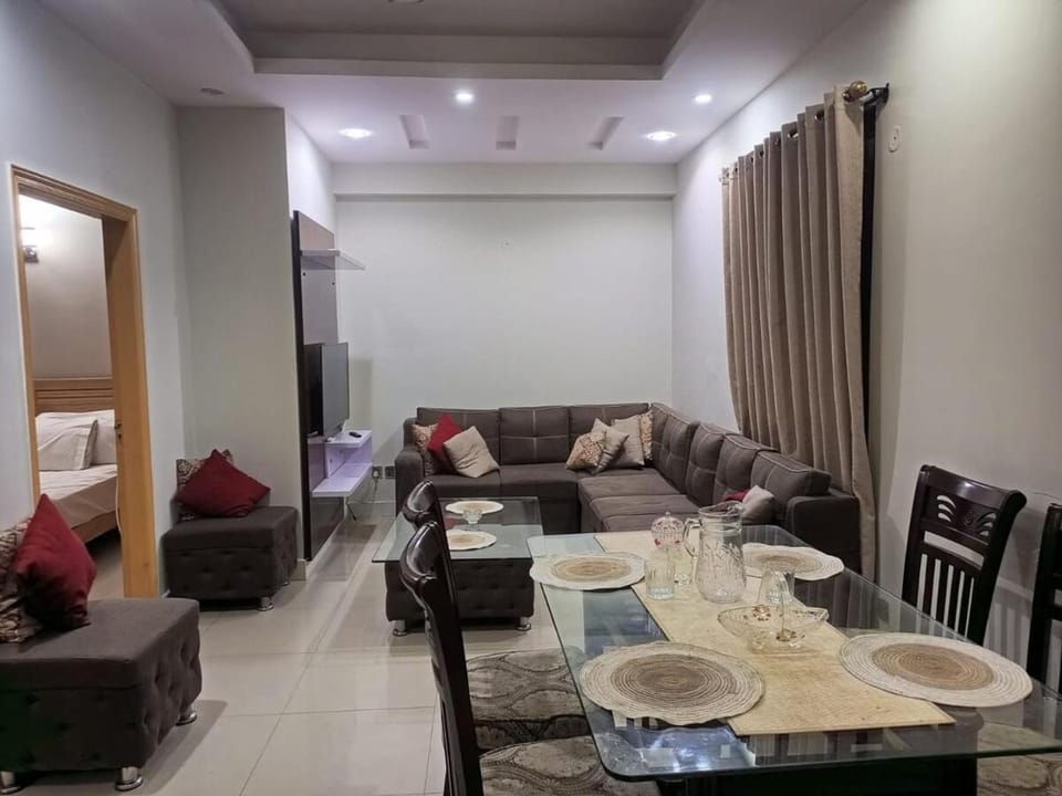 The Windsor Signature 2BHK By AirMakaan F-17 Apartment in Islamabad Capital Territory