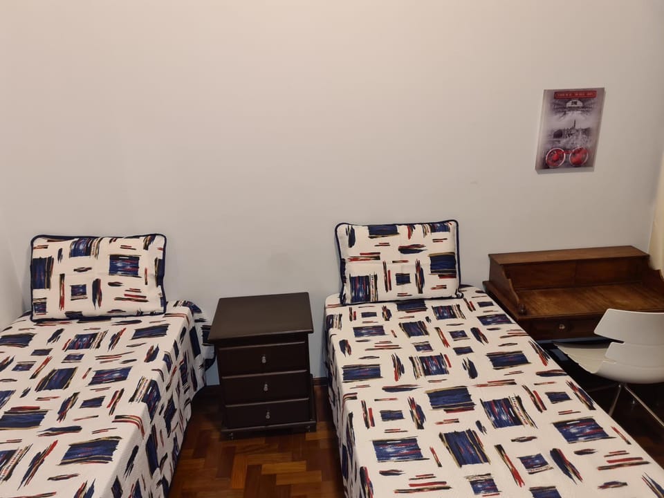 Ap 4 Quartos mais 1 pequeno Quarto 3 Banheiros Zona Sul de BH Até 12 Hóspedes Apartment in Belo Horizonte