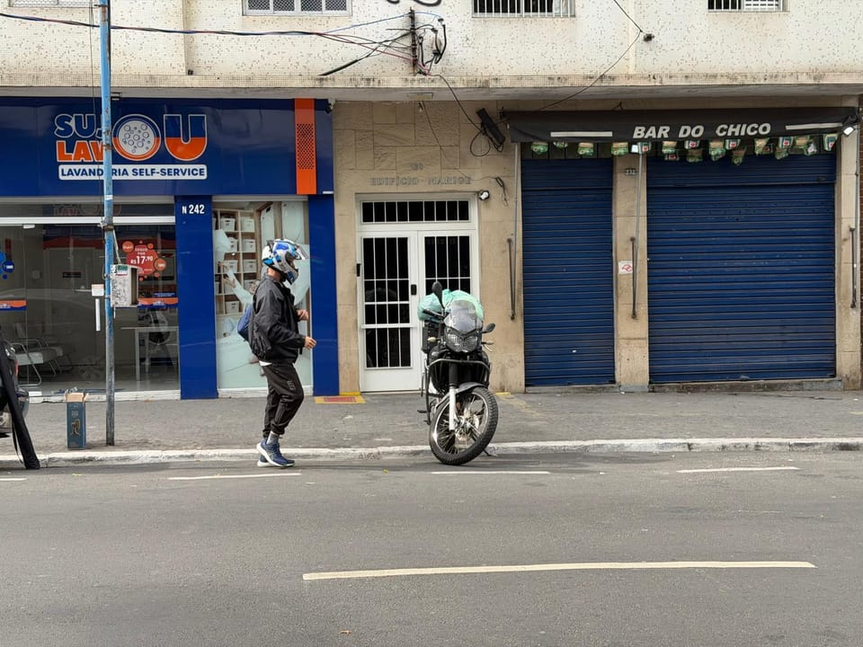 No centro da liberdade, acomoda famílias e grupos 5 pessoas Apartment in Sao Paulo City