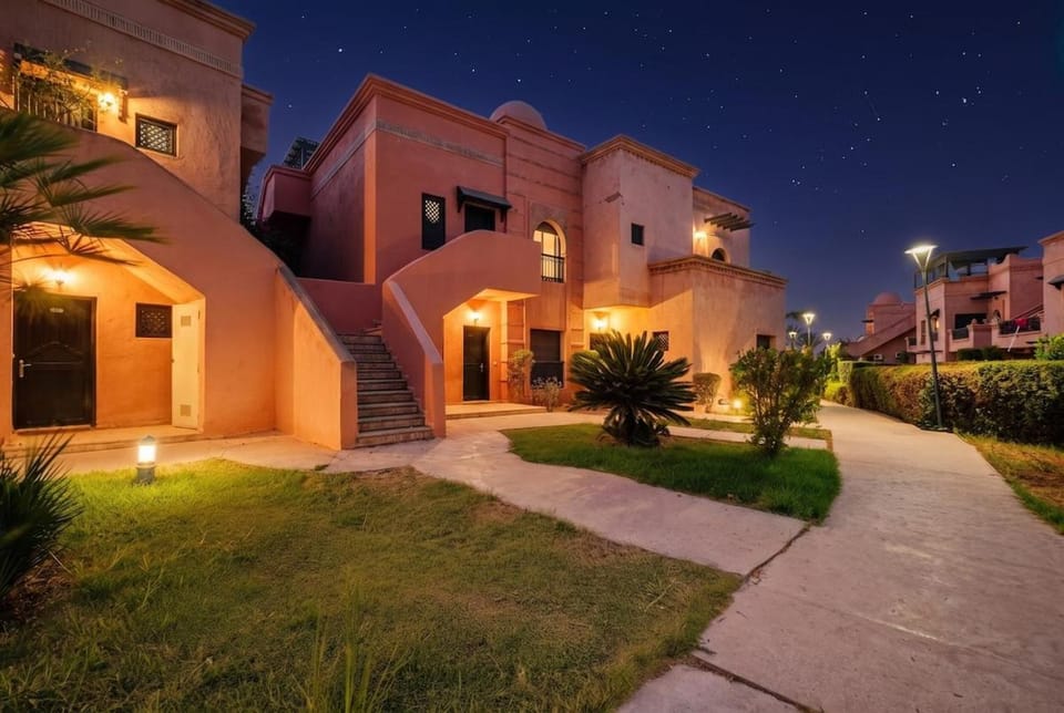 Property building, Day, Night, Neighbourhood, Garden, Garden view, Street view