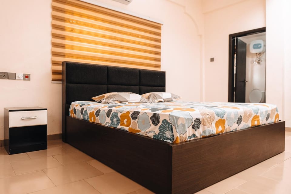 Bed, Bathroom, Bedroom