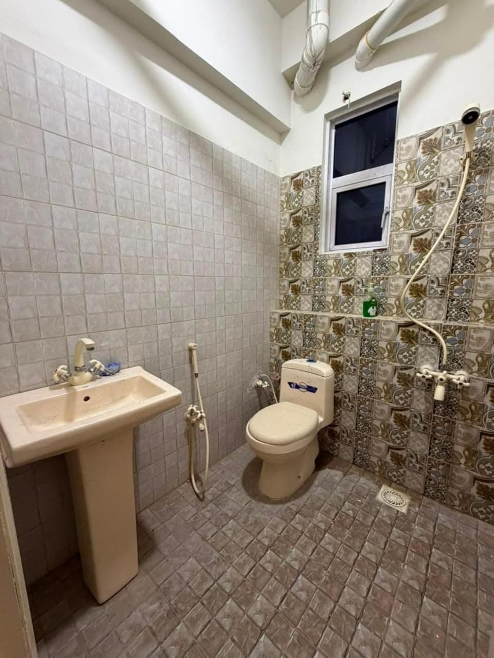 Bright & Cozy 1BR Suite Apartment in Karachi