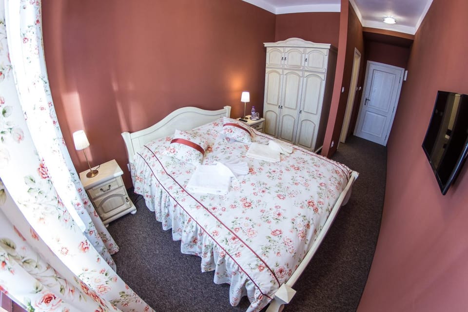 Day, Photo of the whole room