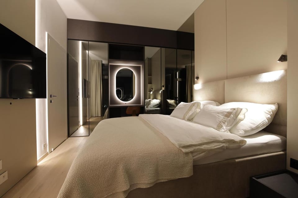 Eurovea Tower Apartment, 36th Floor, Castle View & Free Parking Apartment in Bratislava