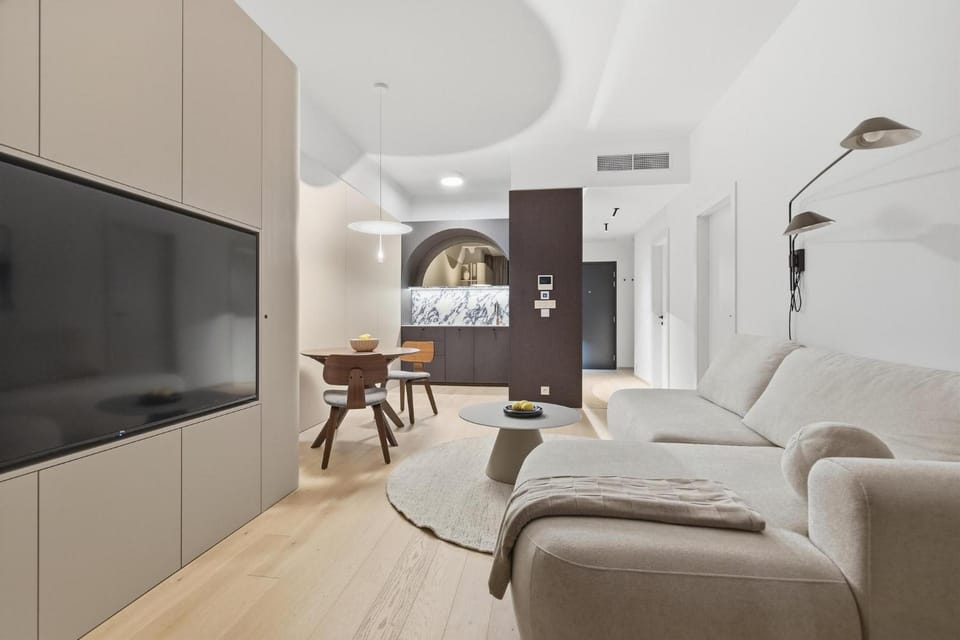 Eurovea Tower Apartment, 36th Floor, Castle View & Free Parking Apartment in Bratislava