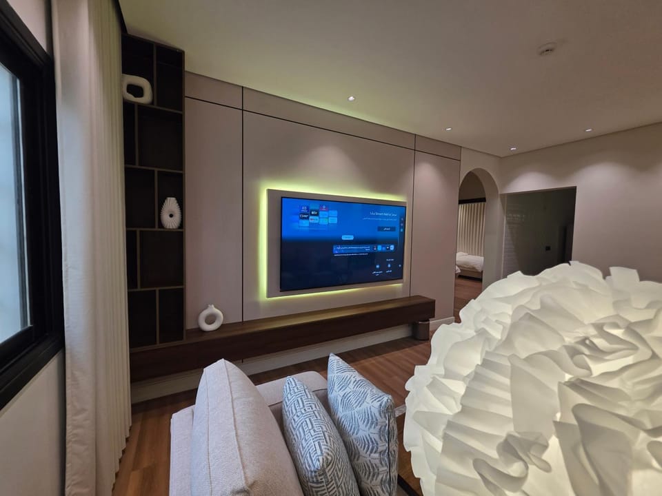 TV and multimedia, Seating area