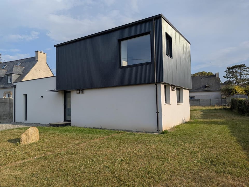 Property building, Garden, Garden, Parking