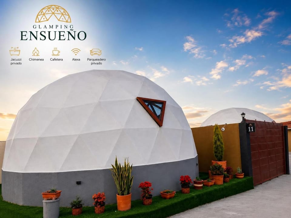 Glamping De Ensueños Campground/ 
RV Resort in Tungurahua, Ecuador