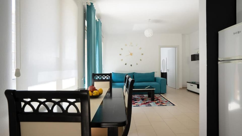 Coastal Apartment-Pool-SPA-Parking Apartment in Vlorë