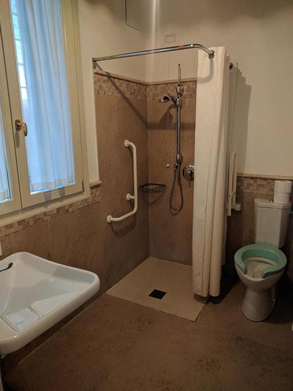 Bathroom, Other, Facility for disabled guests