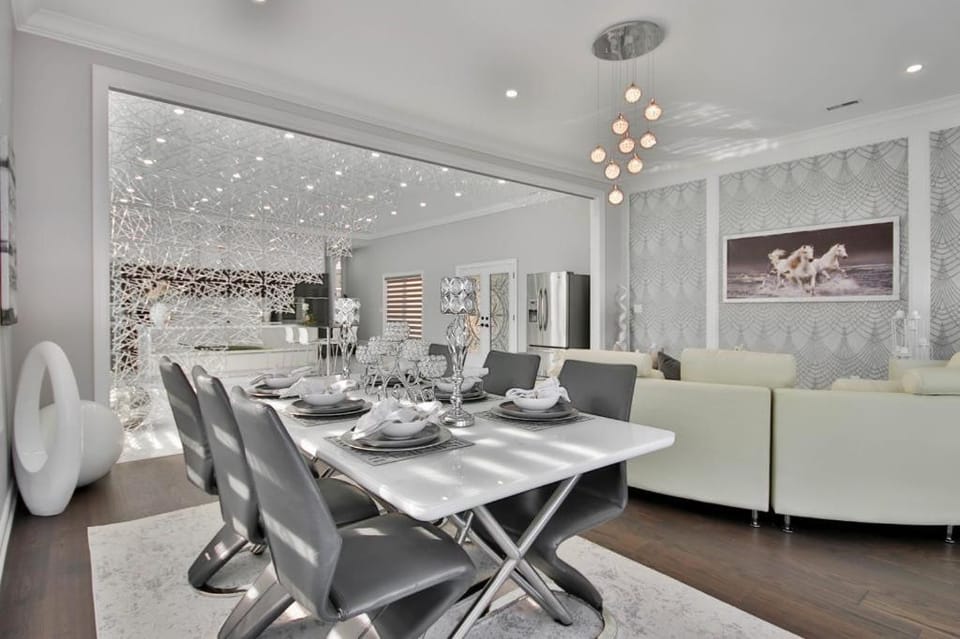 Beautiful villa 4 Bedroom Villa in Oshawa