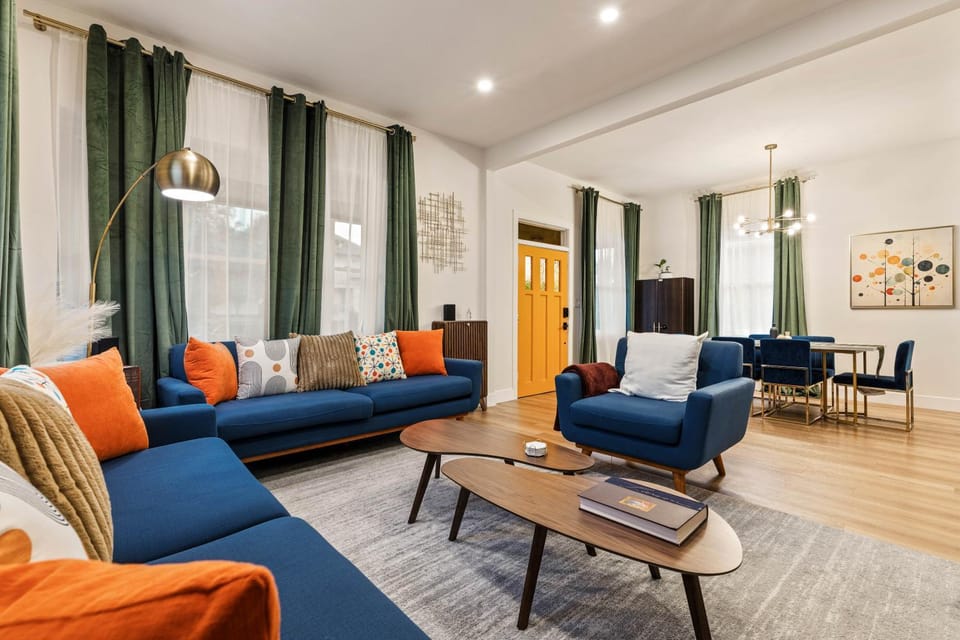 Living room, Photo of the whole room, Dining area