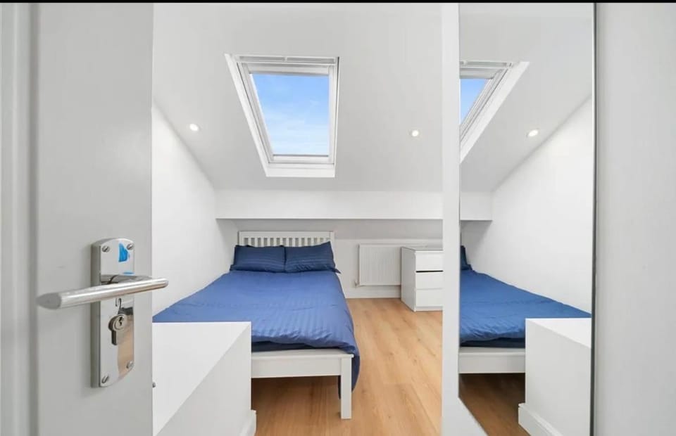 Cosy Private Ensuite Guest Room in Liverpool Bed and Breakfast in Liverpool