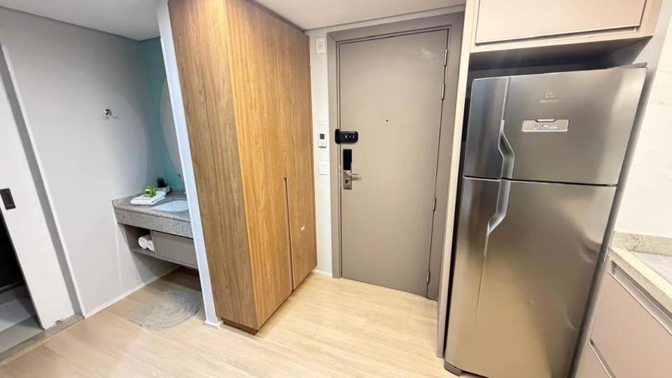 Blend Marista Luxo! Ar no quarto e na sala! Cozinha pra Café da manhã ou buffet na mesma torre! Restaurante em frente e Empório Prime na esquina! Apartment in Goiania