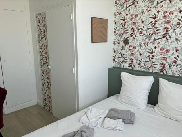 Hôtel La Croisette & Restaurant Bistrot Gantier en centre ville Hotel in Royan