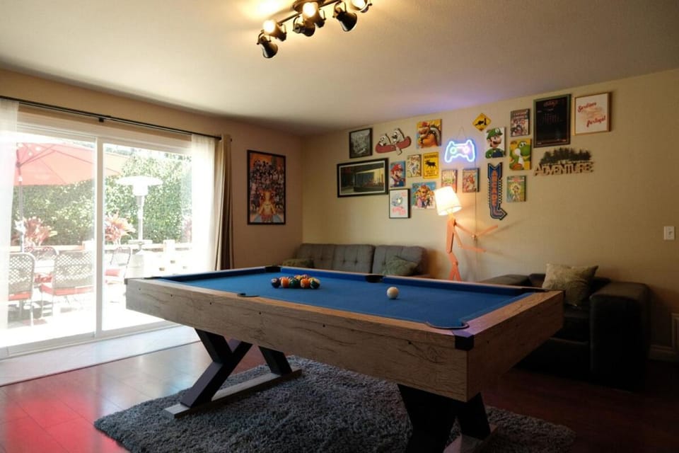 Cozy Home, HONDA, Disneyland, Game Room, OC, CSUF, Knotts Apartment in Placentia