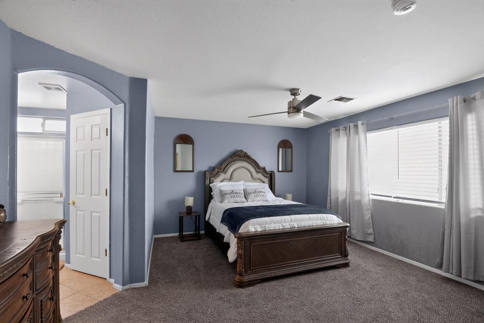 Hiker Basecamp • Spacious Surprise home House in Surprise