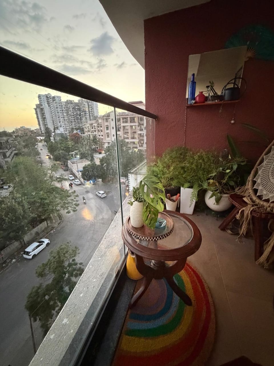 Bloom House -Boho 1BHK, Walk to EON,10 min Airport Apartment in Pune