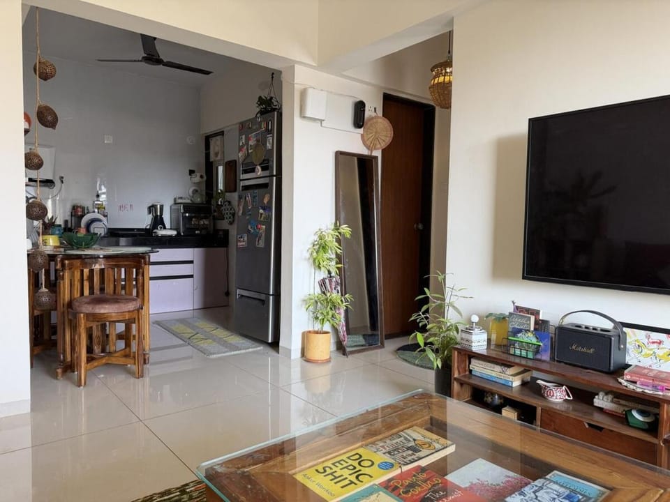 Bloom House -Boho 1BHK, Walk to EON,10 min Airport Apartment in Pune