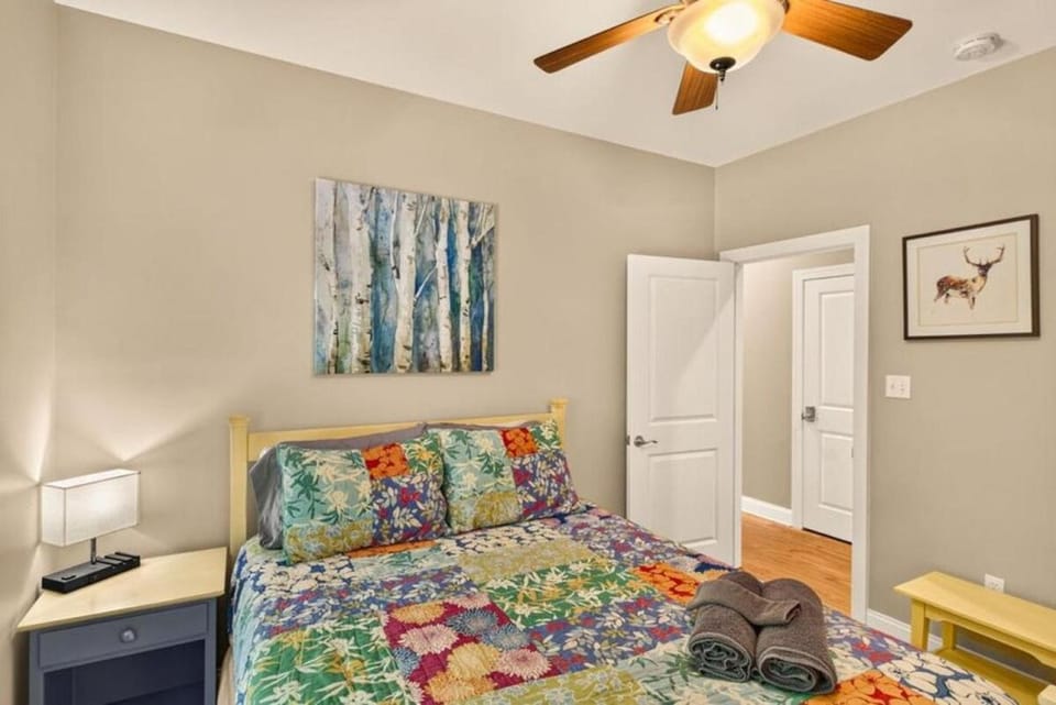 Luxury Lake Harmony Retreat I Hot Tub I Game Room House in Hickory Run State Park