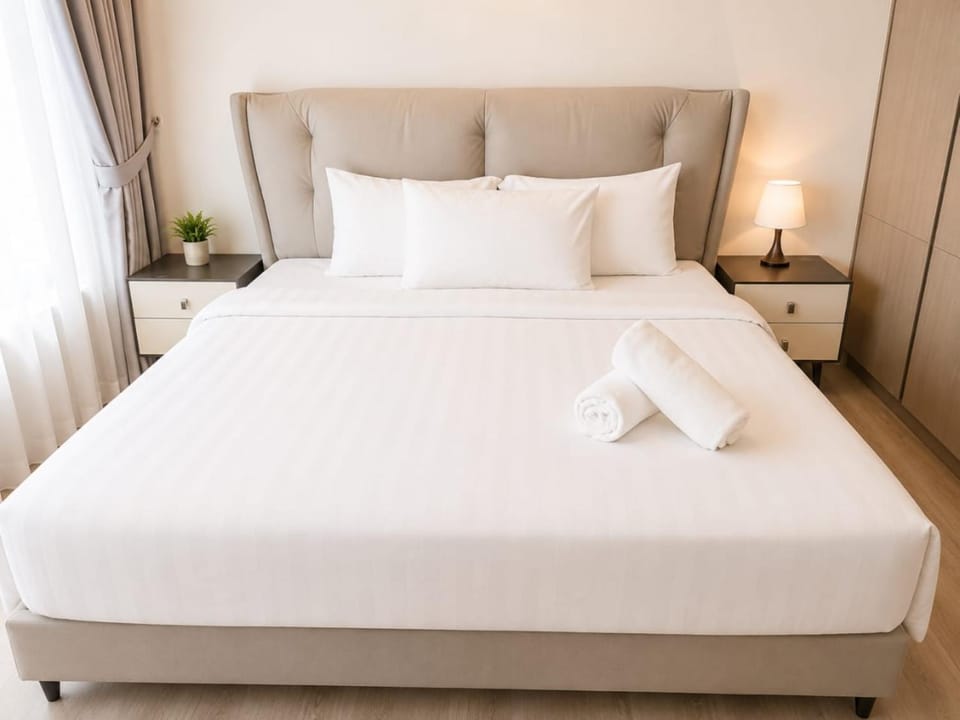Bed, Photo of the whole room, Bedroom