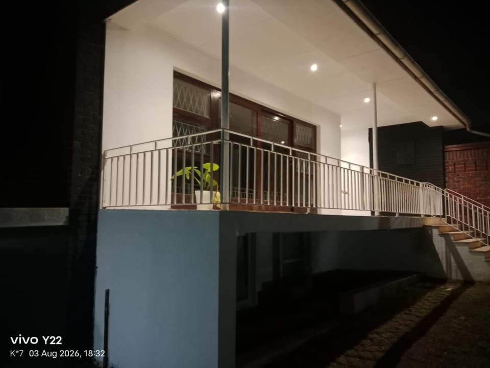 Blue watarbay guest house Bed and Breakfast in Port Elizabeth