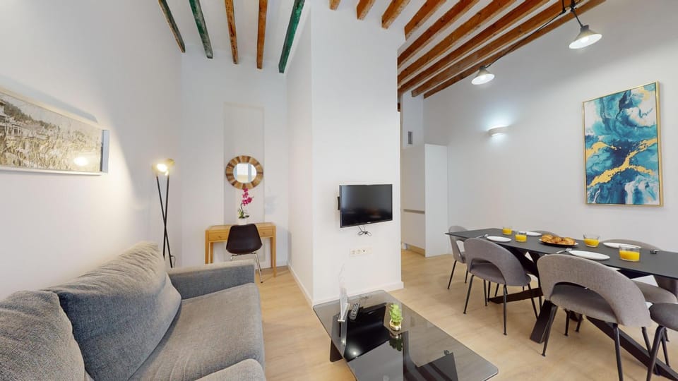 Living room, Dining area