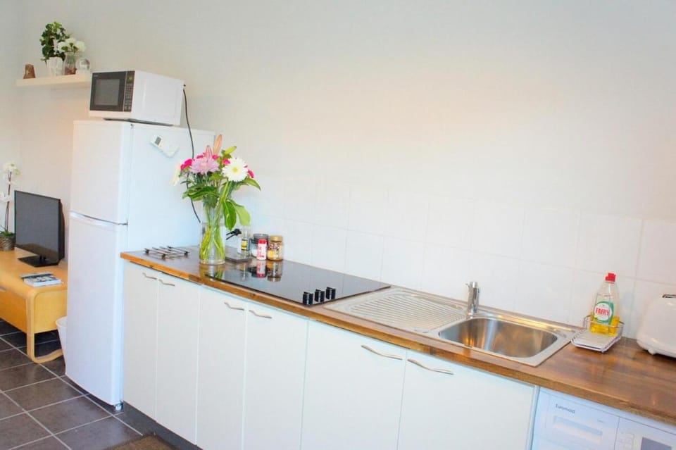 Mandurah Quiet Private 1BR Unit - 3 min to Peel Health Campus House in Mandurah