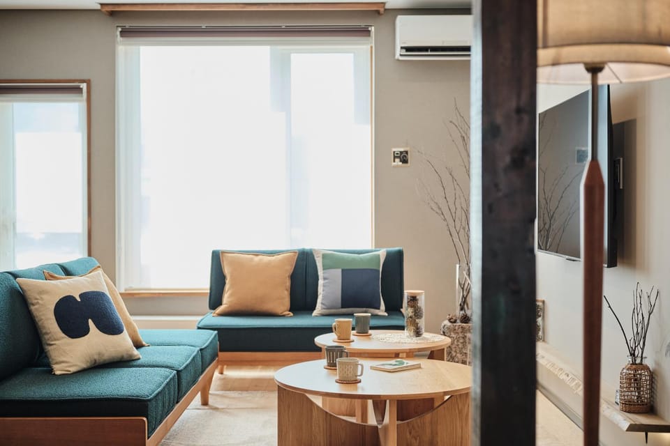 TV and multimedia, Living room, internet, air conditioner