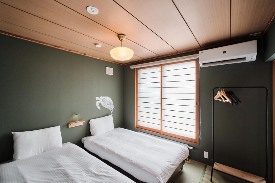 Bedroom, internet, air conditioner