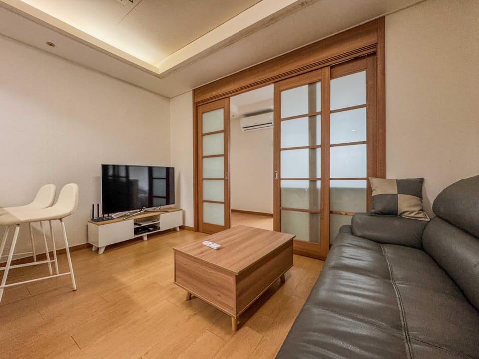 Yeoksam Gangnam 5min Cozy Urban Signature Awesome view Stay Apartment in Seoul
