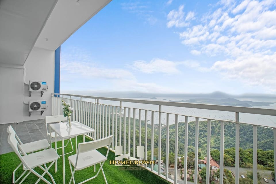 Homecrown Relaxscape Apartment in Tagaytay