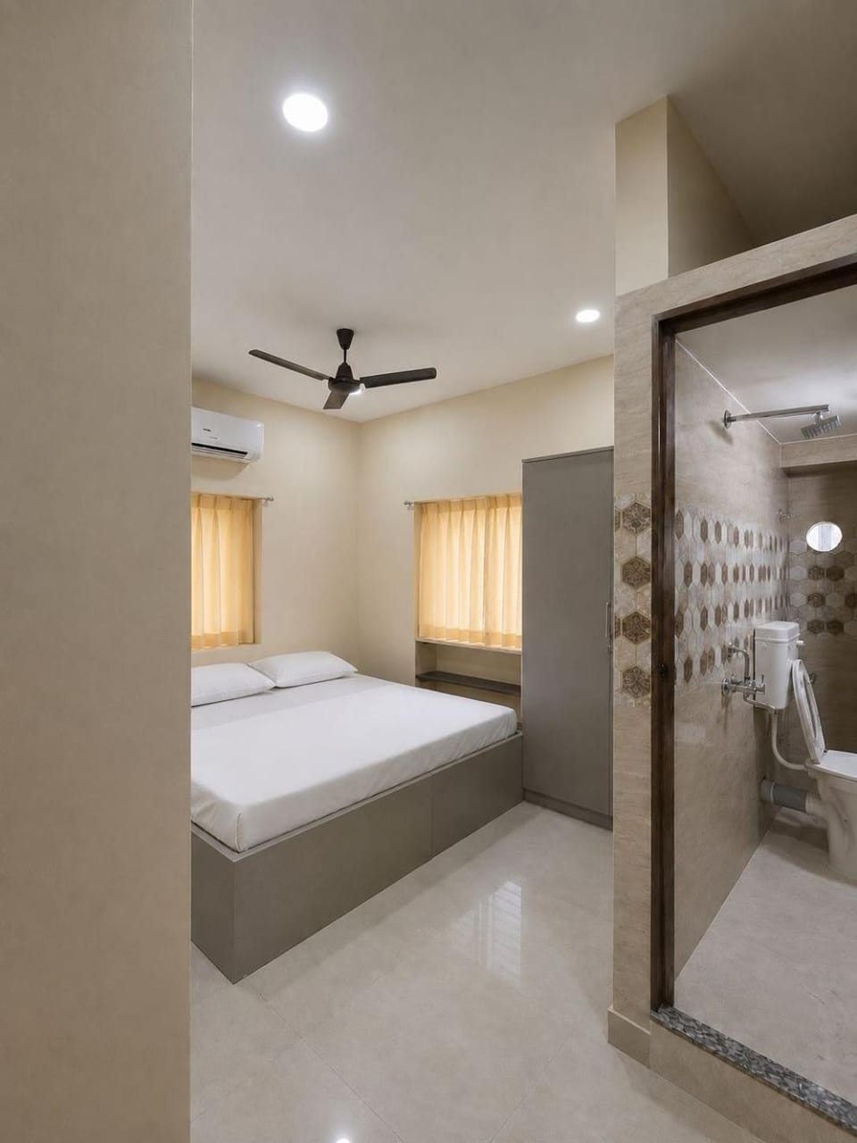 Bed, Photo of the whole room, Bedroom