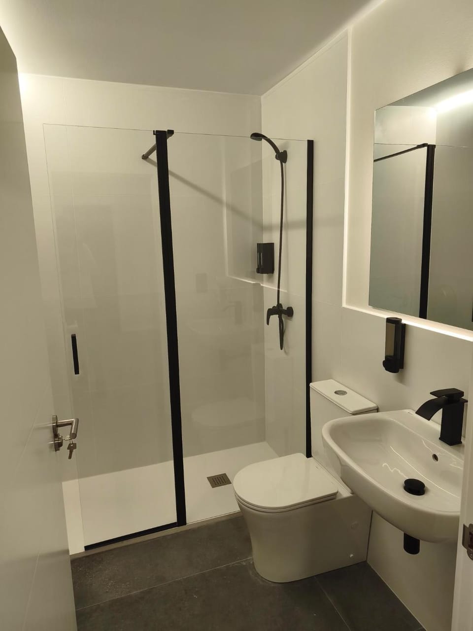 Shower, Toilet, Bathroom
