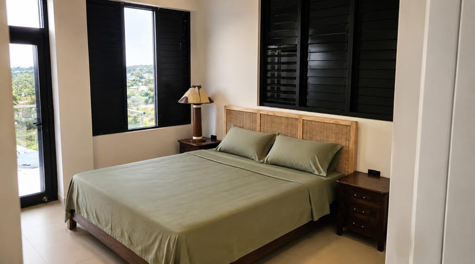Photo of the whole room, Bedroom