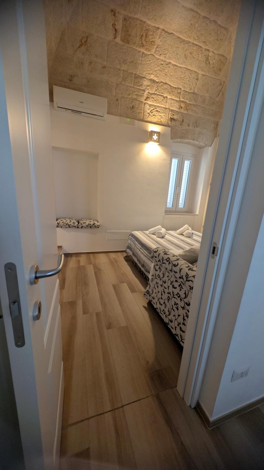 Domus Lilium House in Mola di Bari