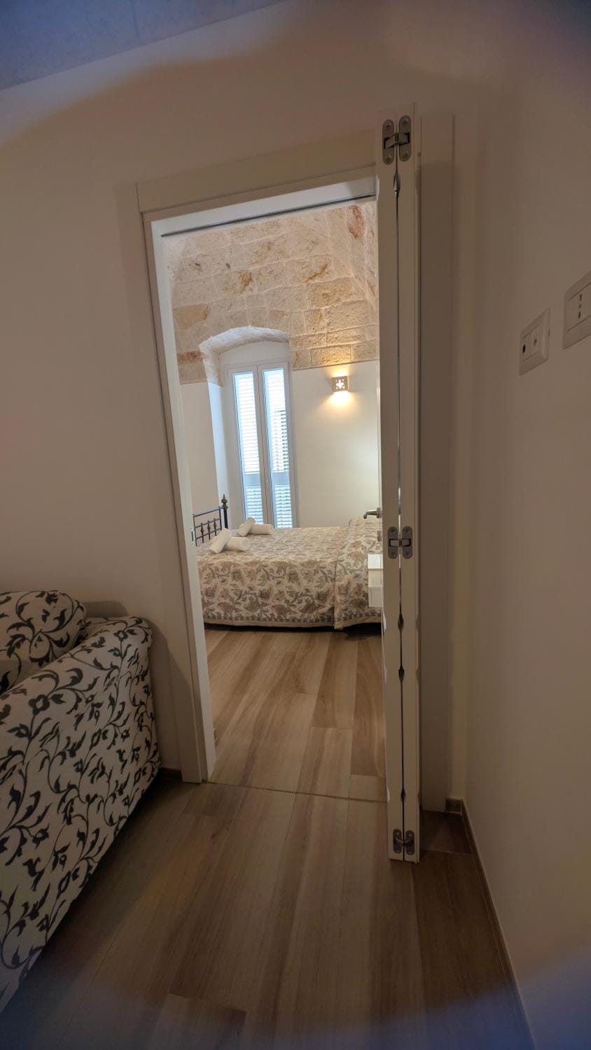 Domus Lilium House in Mola di Bari