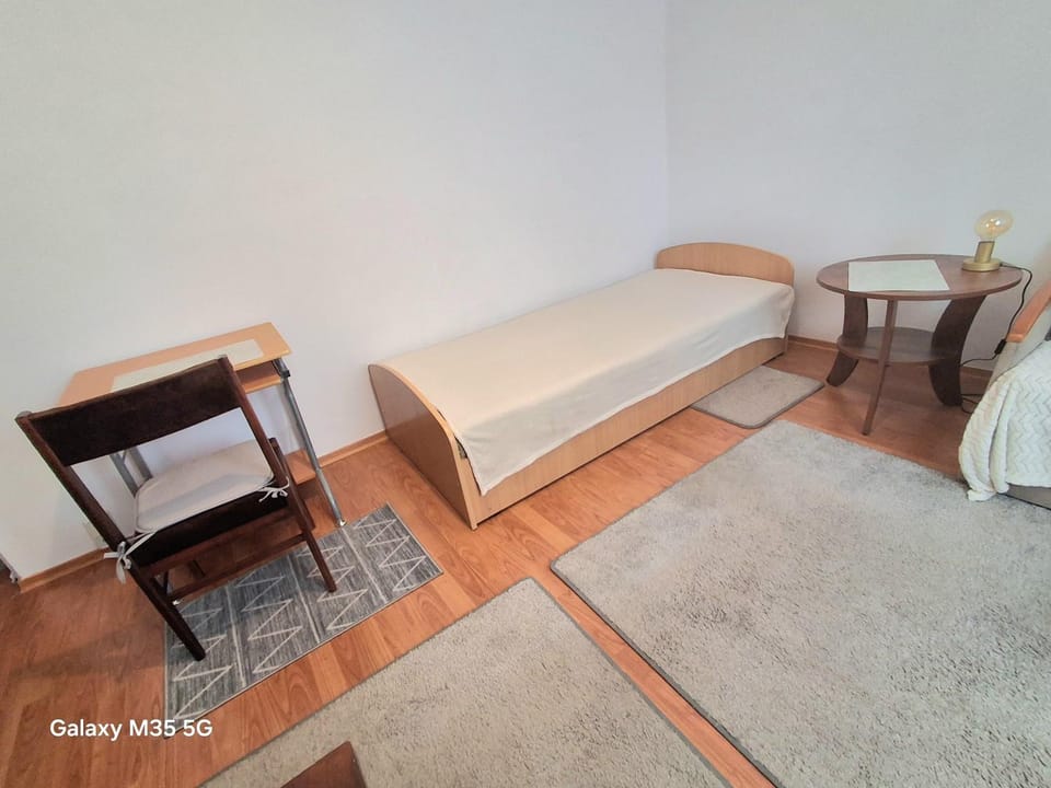 Arts home one ,Zapraszam ,możliwość bezpłatnego parkowania Vacation rental in Warsaw