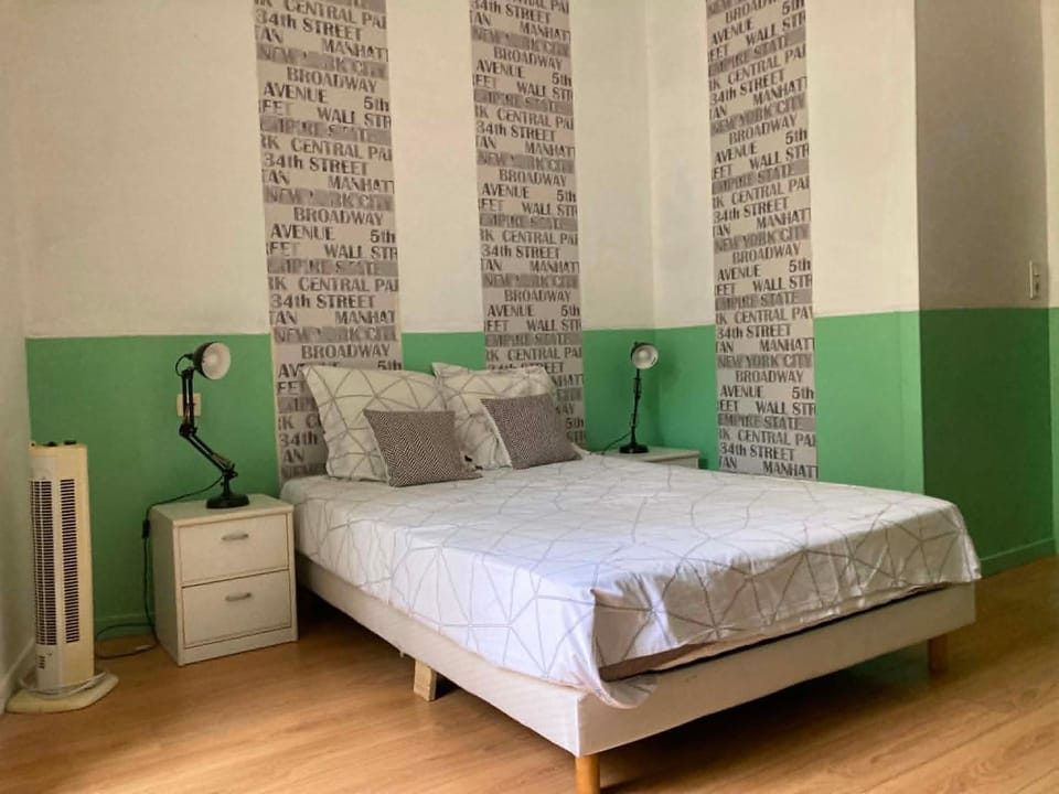 Spacious 3 Bedrooms flat in town center Apartment in Béziers