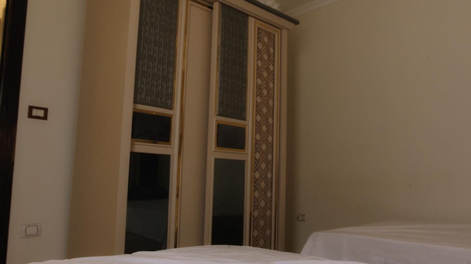 Bedroom, wardrobe