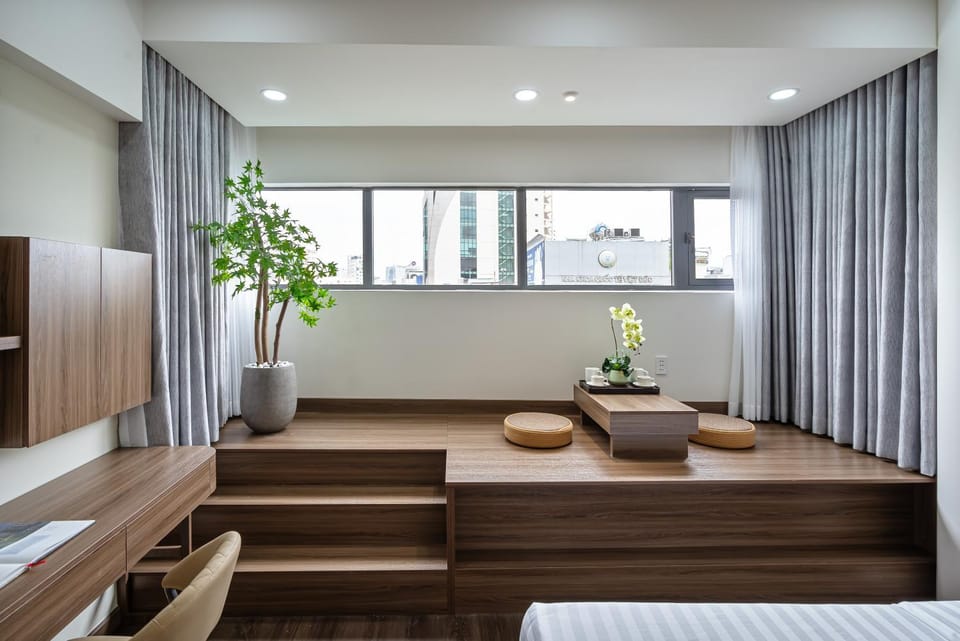 Bed, Photo of the whole room, Seating area
