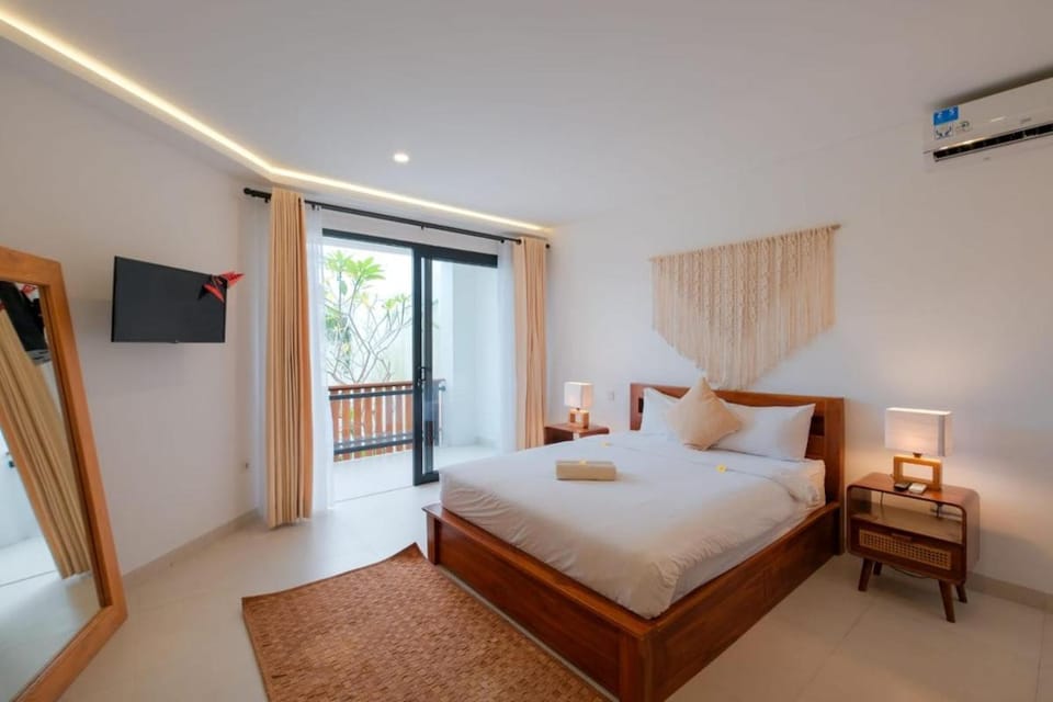 Villa Merman 3BR w BBQ Deck & Pool In Pererenan Villa in North Kuta