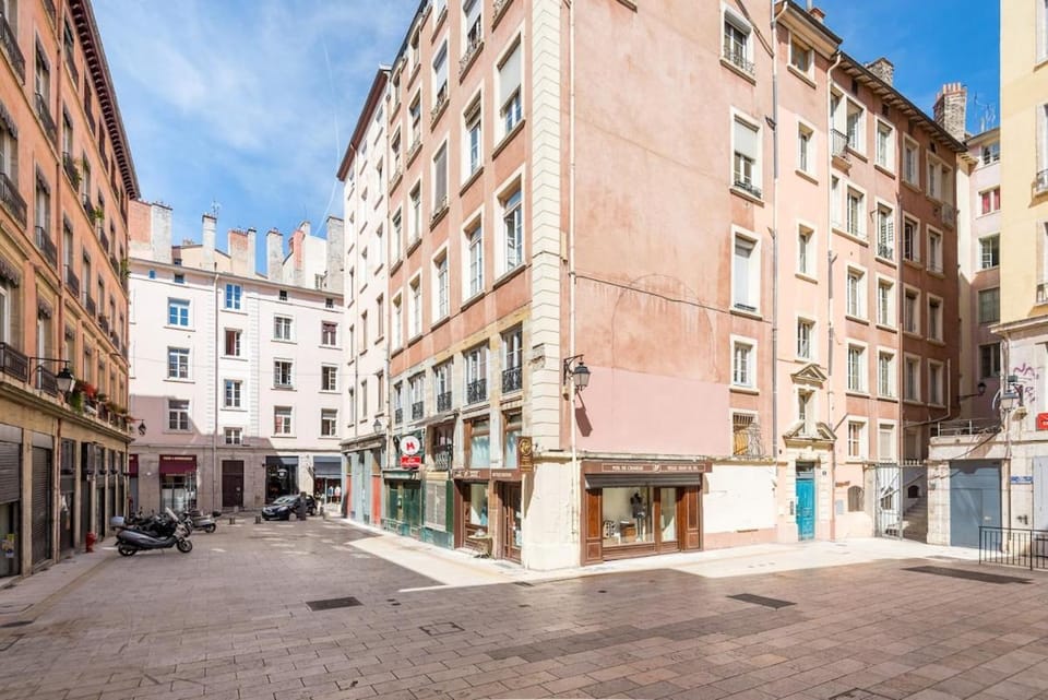 La Cabane studio au centre ville Apartment in Lyon