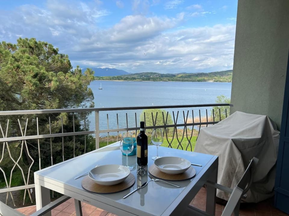 Panorama Blu - Lake View Apartment in Arona