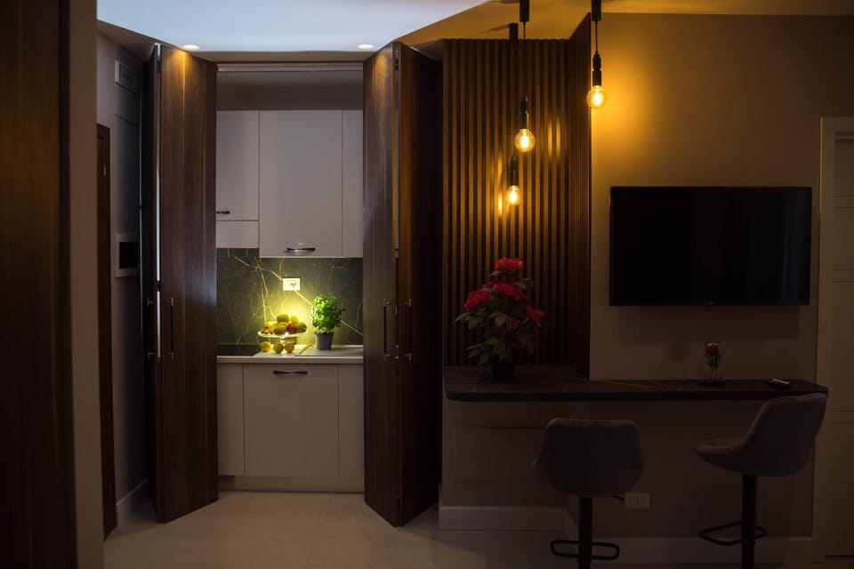 Coffee/tea facilities, Kitchen or kitchenette, Dining area