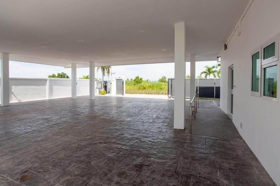 Pet Friendly Spacious 7 Bedroom Pool Villa Villa in Hua Hin District