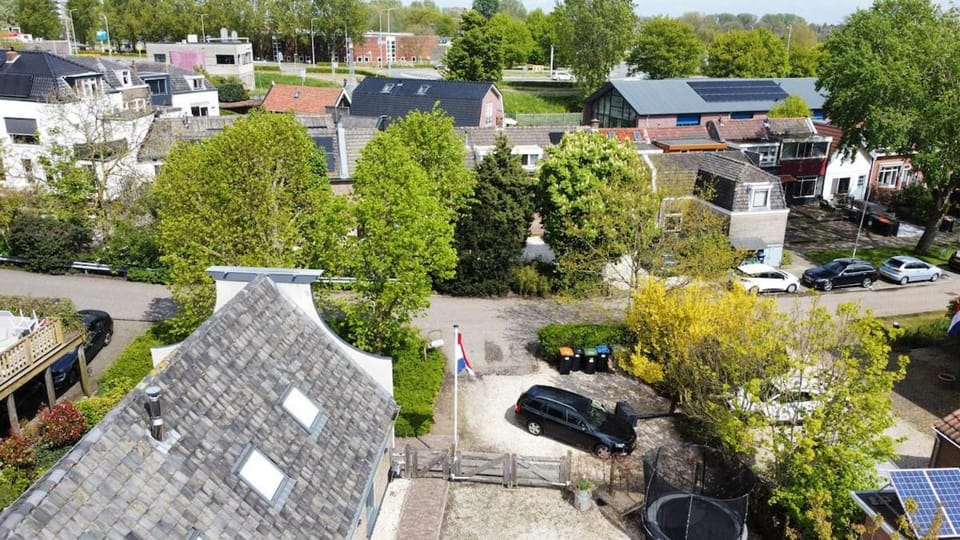 Neighbourhood, Bird's eye view, Street view, Location, Parking
