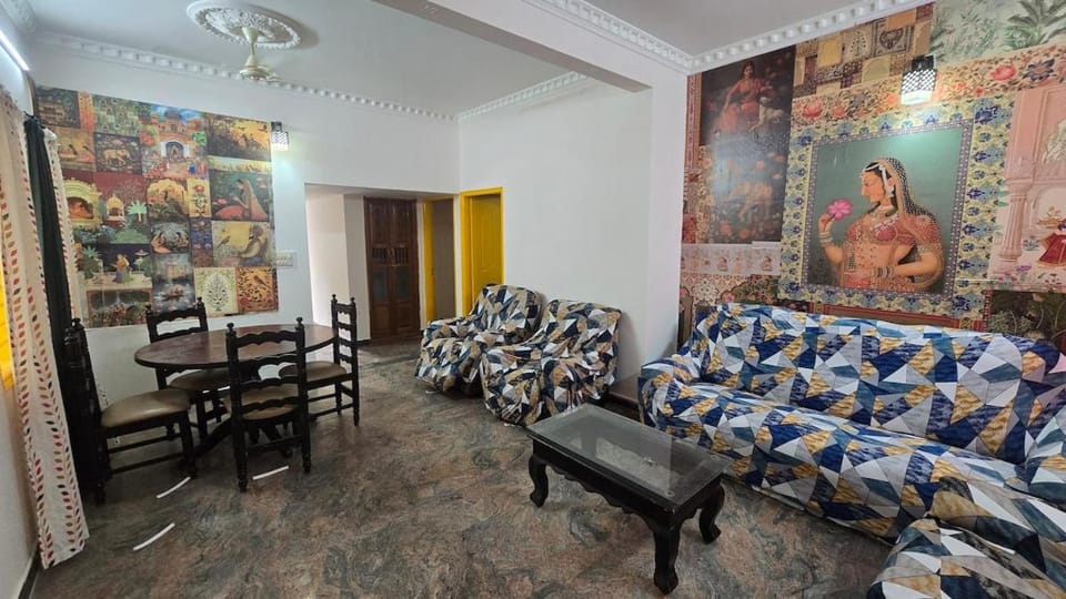 The Warm Welcome - to a small nest Apartment in Bengaluru
