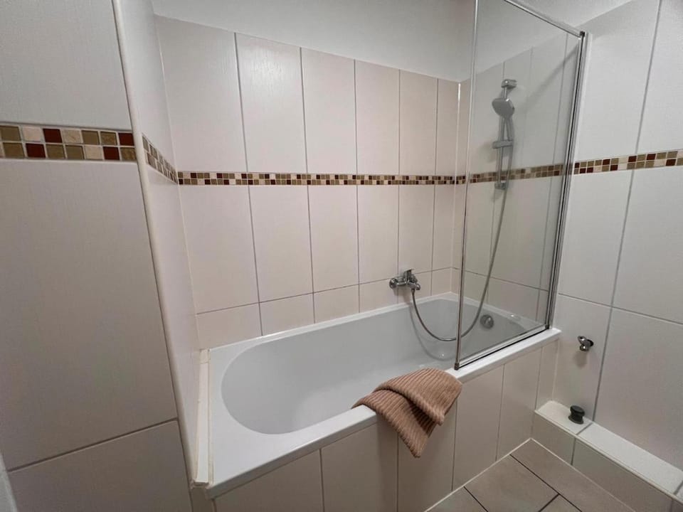 Shower, Bath