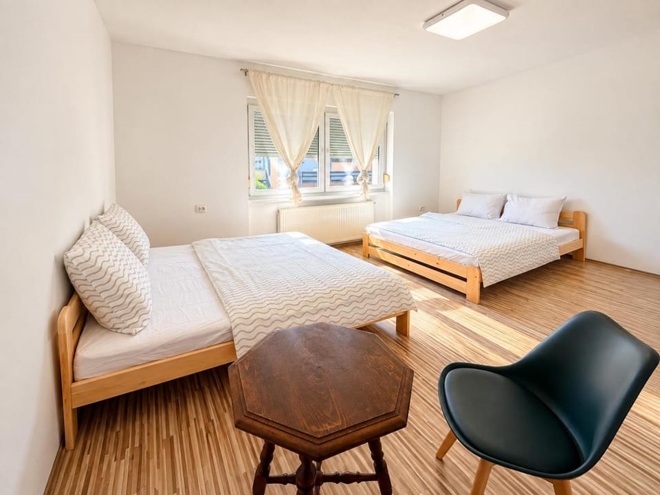 Bed, Photo of the whole room, Bedroom, Family